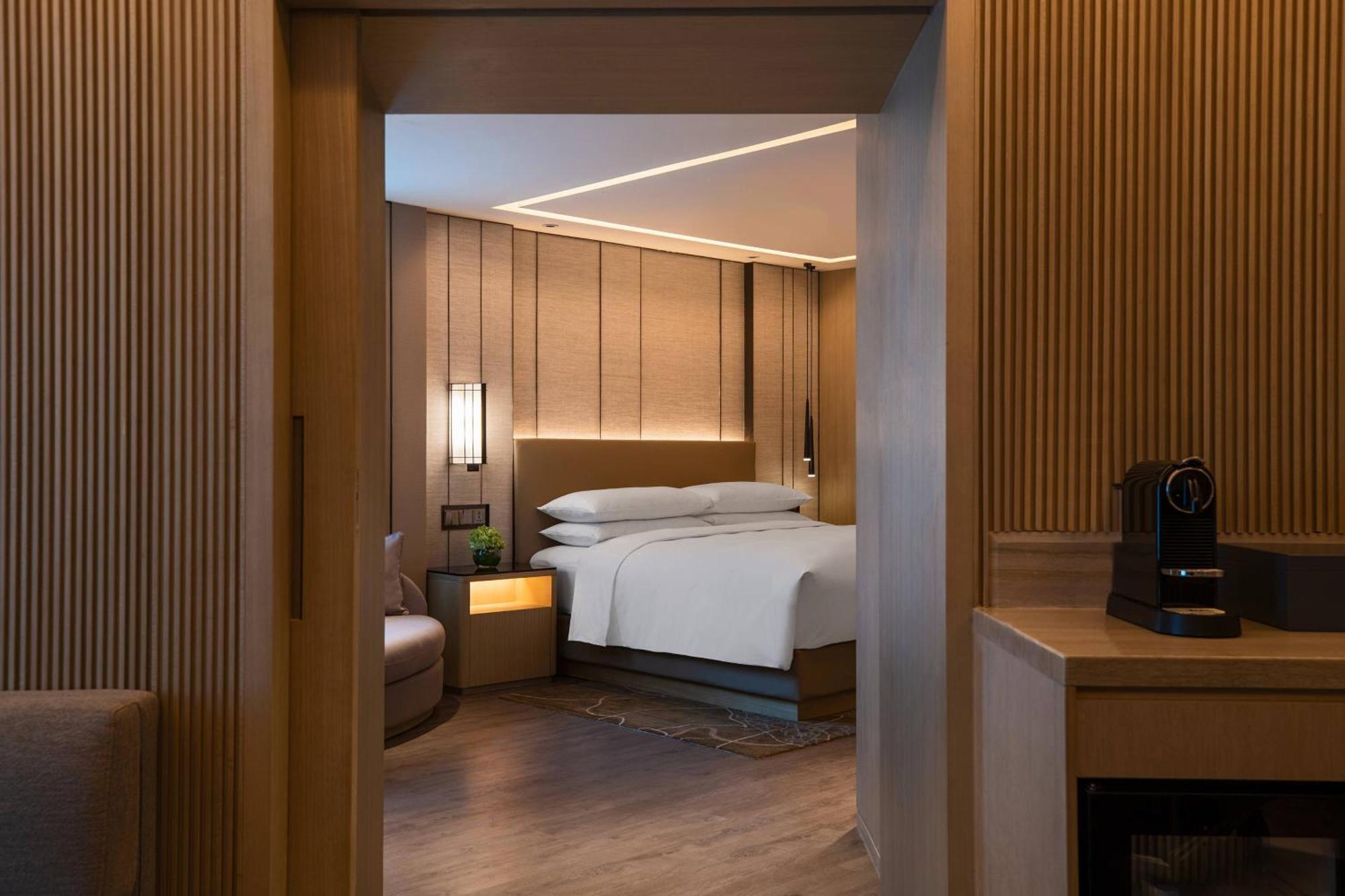 Renaissance Shenzhen Luohu Hotel Ngoại thất bức ảnh